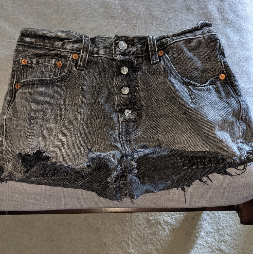 Levi Distressed Black Shorts